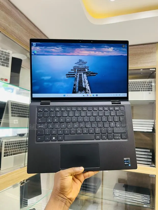 Laptop Dell Latitude 7420 32GB Intel Core i7 SSD 512GB · Photo 1