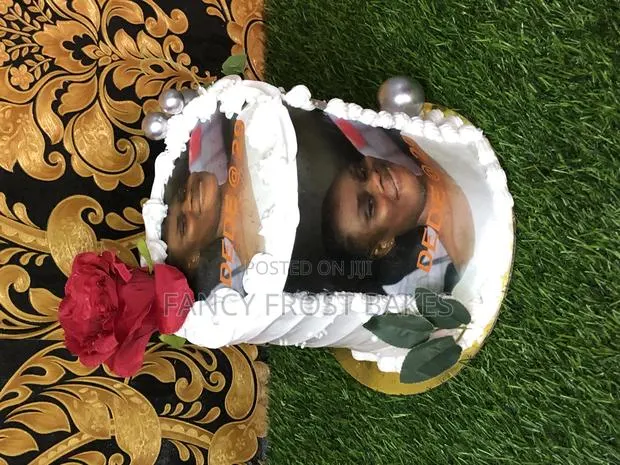 Customized Birthday Cake · Photo 1
