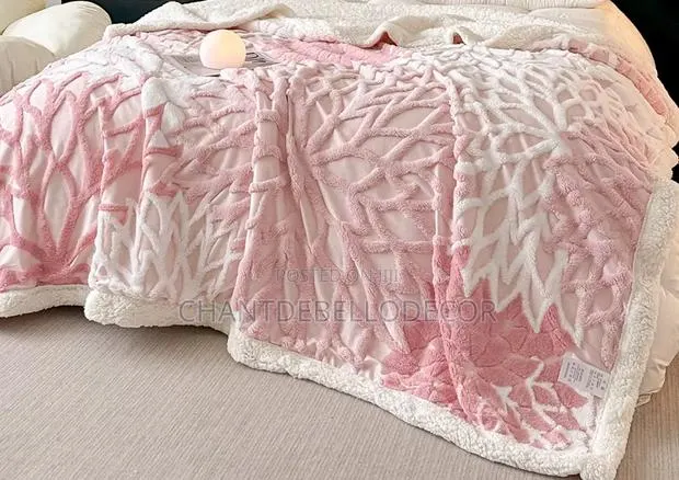 Sweet Home Soft 450gsm Sherpa Blanket 200x230cm · Photo 1