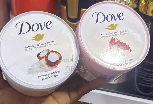 Dove Exfoliating Body Scrub · Photo 1