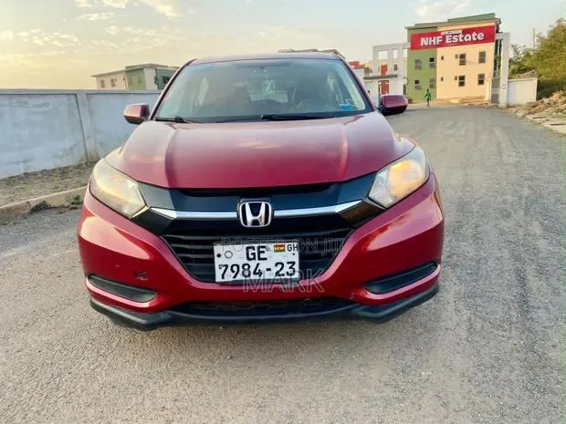 Honda HR-V 4dr SUV (1.5L 4cyl CVT) 2016 Red · Photo 1