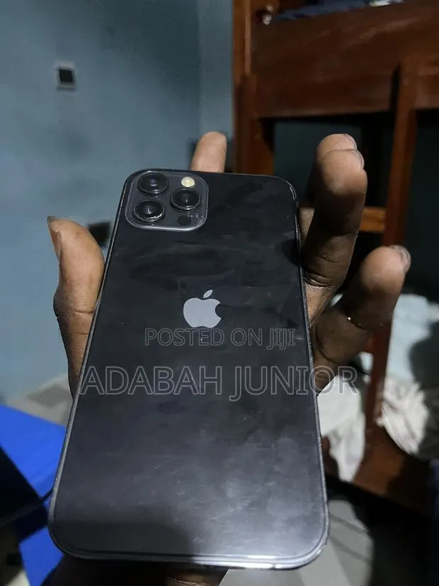 Apple iPhone 12 Pro Max 128 GB Black · Photo 1
