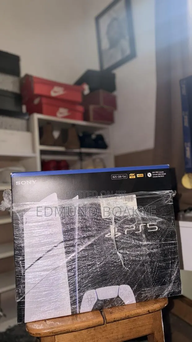 PS5 Slim Mint Condition&Slightly Used for Sale in Box and Without Box. · Photo 1