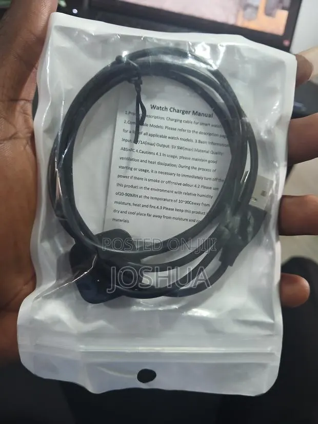 Fitbit Versa 4 Charger · Photo 1