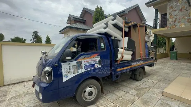 Truck for Hiring · Photo 1