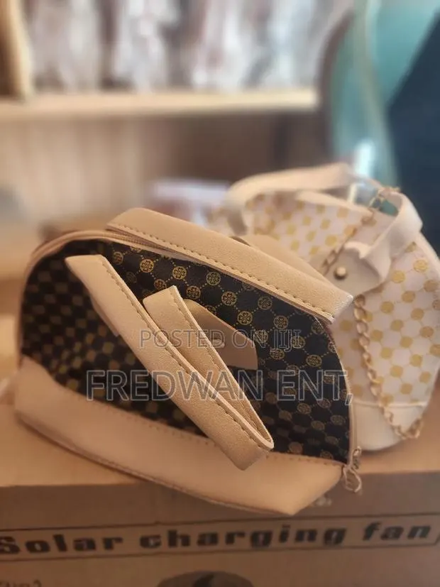 Cute Mini Bag · Photo 1