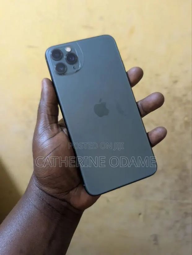 Apple iPhone 11 Pro Max 64 GB · Photo 1