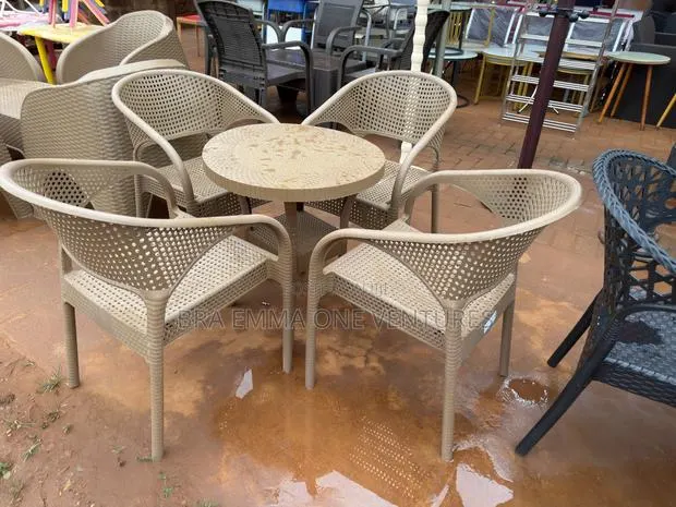 Premium Outdoor/Garden Table Chair Set – 4 Seater · Photo 1