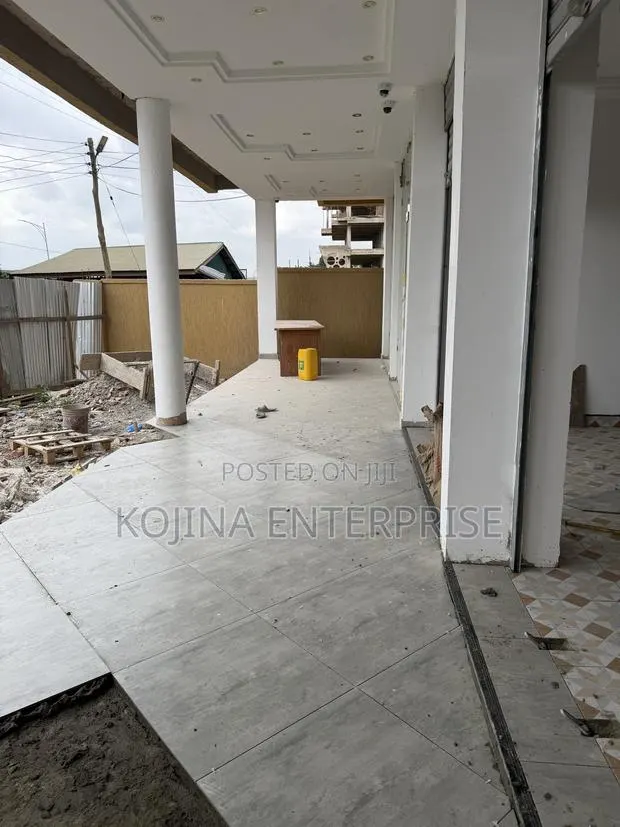 5 Shops for Rent at Patasi High Street · Photo 1