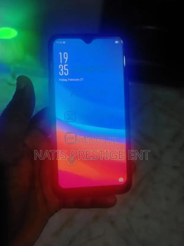 Oppo A17 128 GB Orange · Photo 1