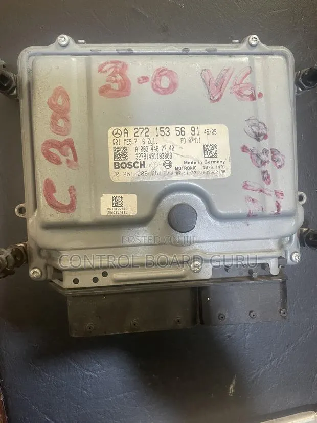 Mercedes Benz C300 Engine Control Board ECU W204 · Photo 1