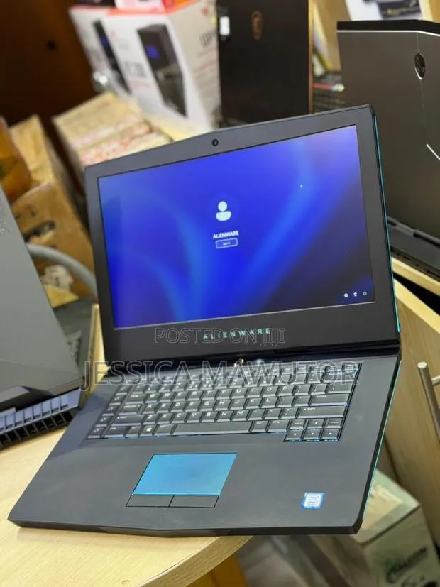 Laptop Alienware M15 R3 16GB Intel Core I7 SSD 256GB · Photo 1