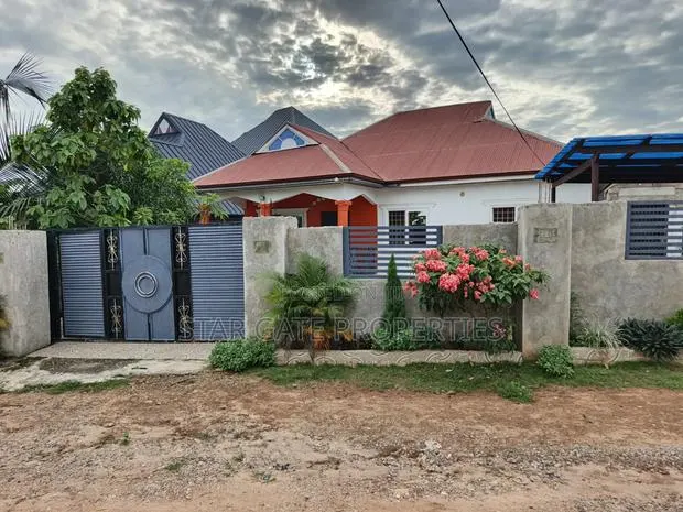 3bdrm House in Ejisu-Juaben Municipal for sale · Photo 1
