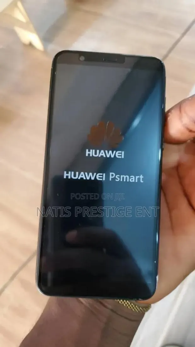 Huawei P Smart 128 GB Black · Photo 1