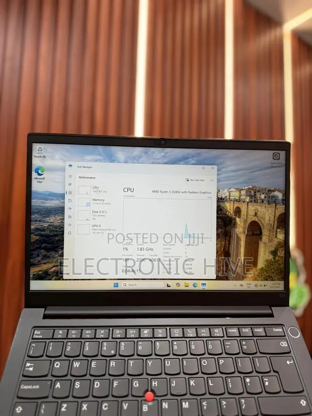 Laptop Lenovo ThinkPad E14 G5 16GB Intel Core I5 SSD 256GB · Photo 1