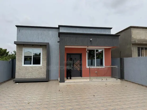 3bdrm House in Adenta Amrahia for sale · Photo 1