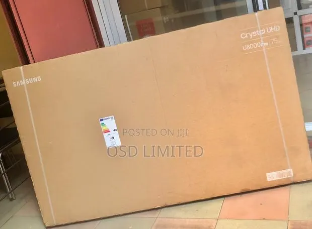 Samsung TV 75" Crystal Uhd U8000f Smart · Photo 1