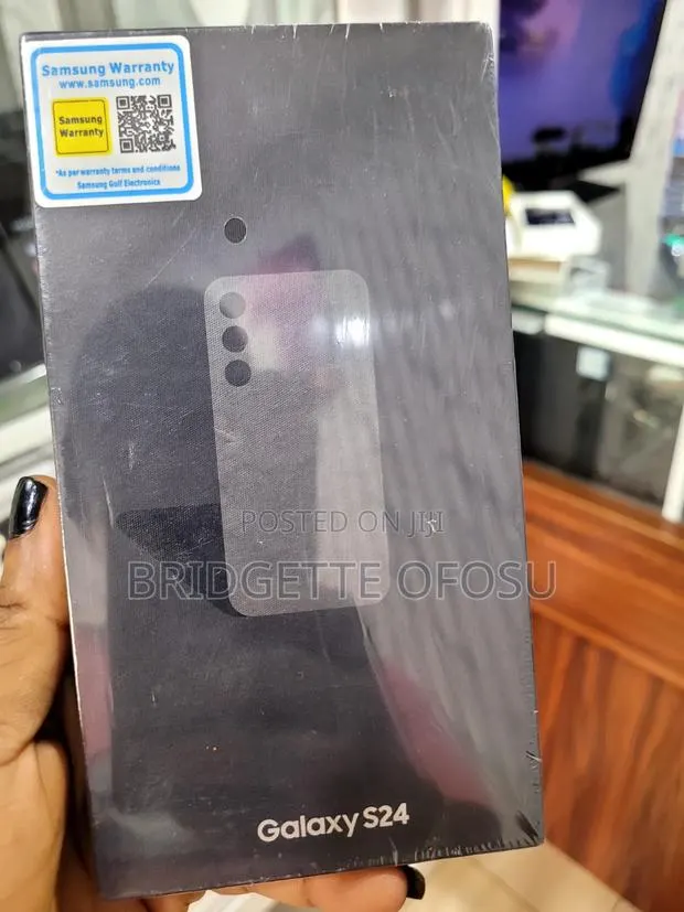 New Samsung Galaxy S24 128 GB Black · Photo 1