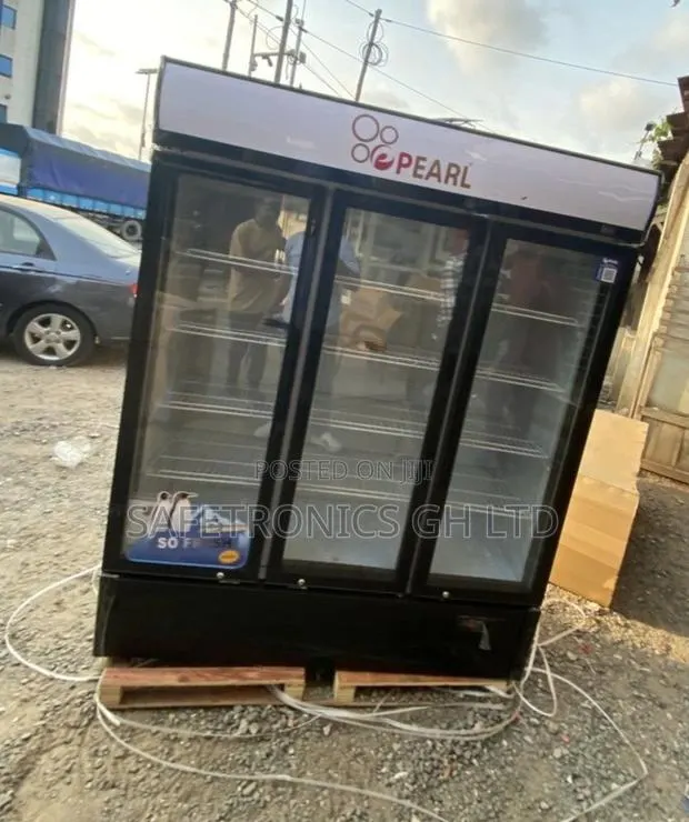 Check Out Electric 3 Glass Doors Pearl Display PVC-150 Fridge · Photo 1