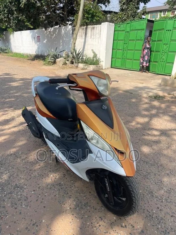 Kymco 2023 Orange · Photo 1