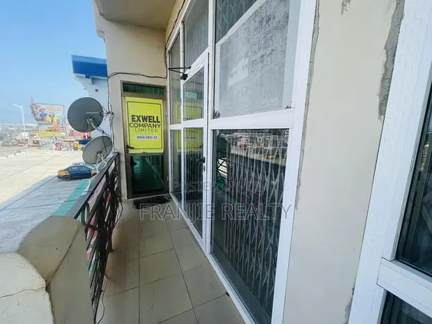 Office Space or Shop for Rent at Kasoa New Market · Photo 1
