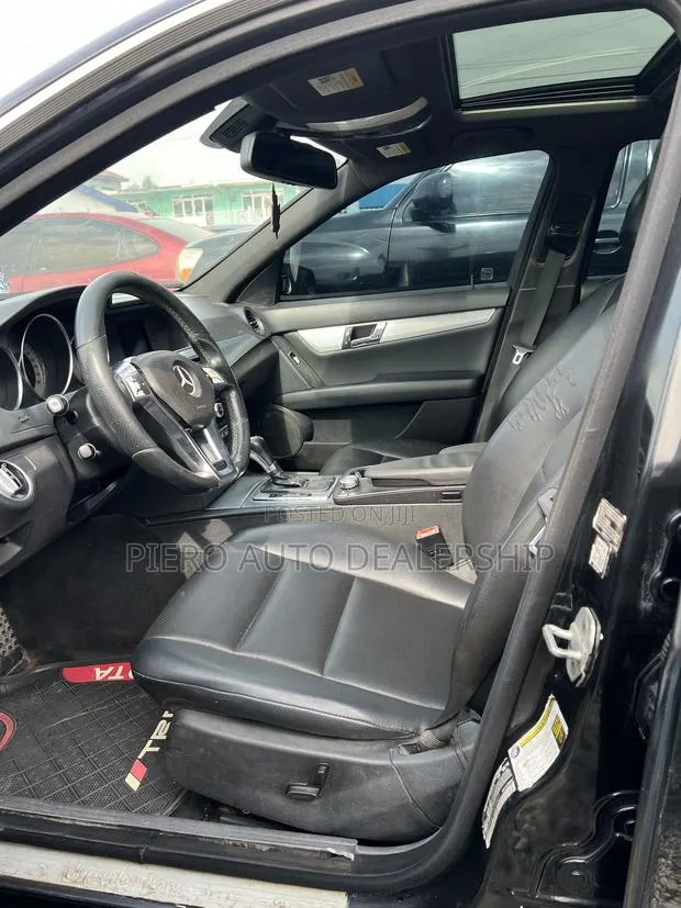 Mercedes-Benz C250 2014 Black · Photo 1