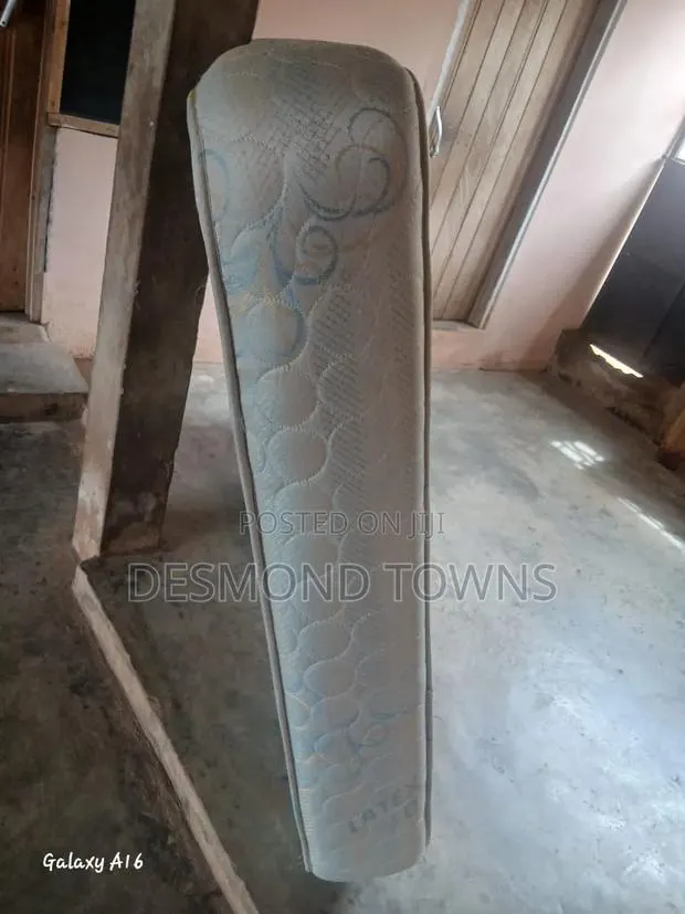 Latex Foam Mattress -10 Inches · Photo 1