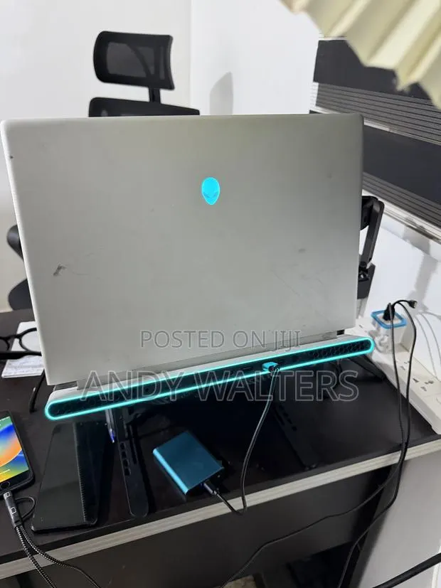 Laptop Alienware X16 r1 32GB Intel Core i9 SSD 1T · Photo 1