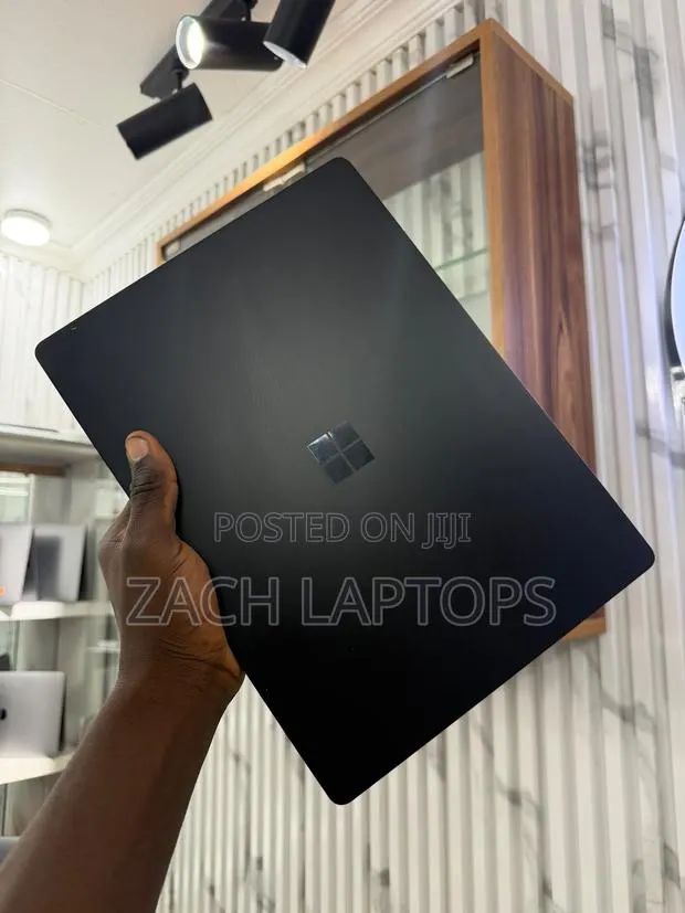 Laptop Microsoft 8GB Intel Core i5 SSD 256GB · Photo 1