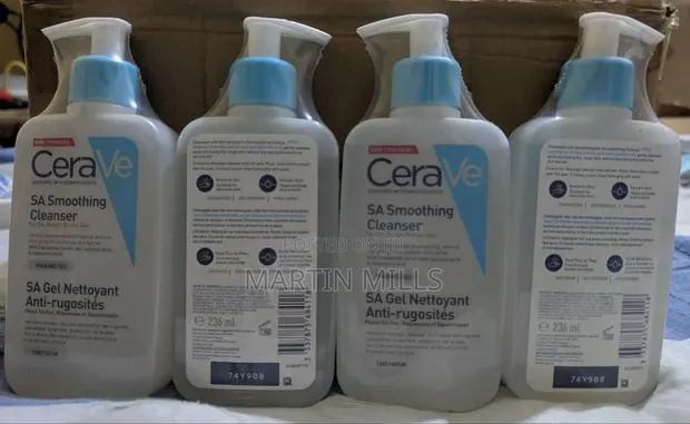 Cerave SA Smoothing Cleanser · Photo 1