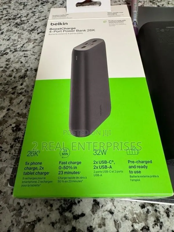 Belkin BoostCharge 4-Port Power Bank 26,000mah · Photo 1