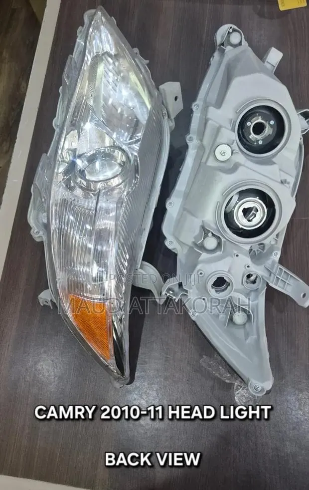Toyota Camry 2010-2011 Headlight · Photo 1