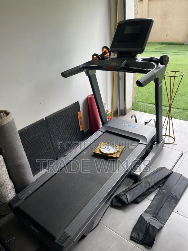 Luxury Trade Mill for Sale Good Condition · Photo 1