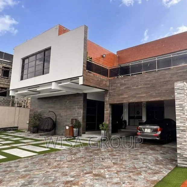 6bdrm Mansion in Wisa Groups, Accra Metropolitan for sale · Photo 1