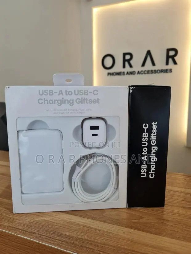 At T Complete Charger With a Powerbank · Photo 1