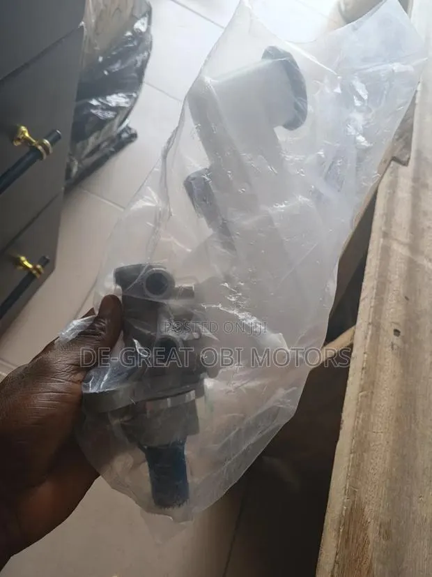 Master Cylinder Pot/Master Brake Pot Toyota Vitz · Photo 1