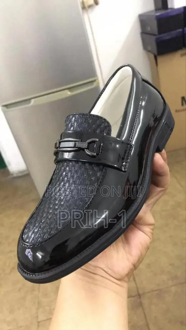 Boys Leather Shoes · Photo 1