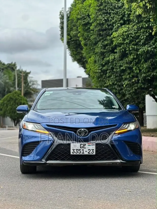 Toyota Camry XSE V6 (3.5L V6 8A) 2019 Blue · Photo 1