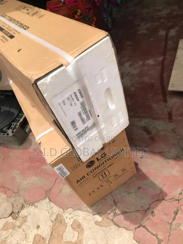 Upgrade Your Home With the Stylish Black Artcool 2.0hp Ac · Photo 1
