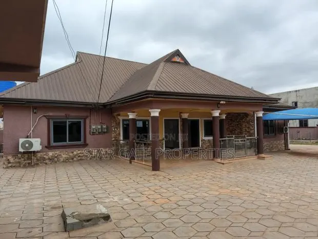 5bdrm House in Kotwi Near Santasi, Kumasi Metropolitan for rent · Photo 1