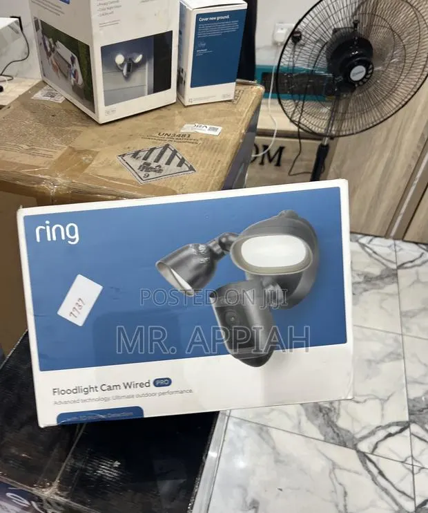 Lovely Design Ring Floodlights Smart Cam Wired Pro · Photo 1