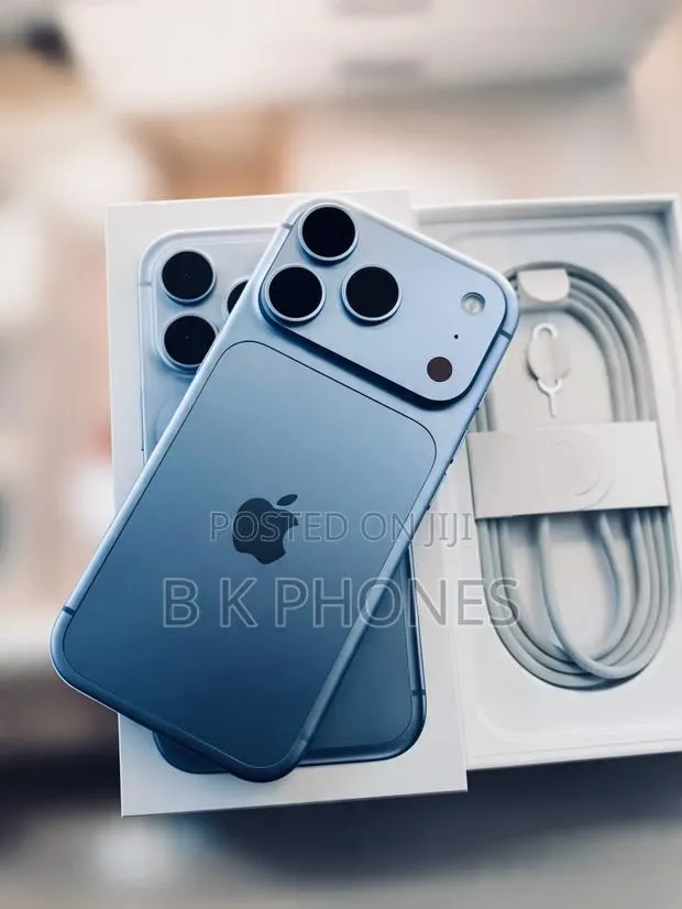 New Apple iPhone 18 Pro 256 GB Blue · Photo 1