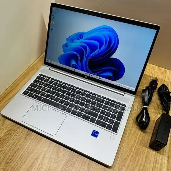 Laptop HP ProBook 440 G9 8GB Intel Core i5 SSD 256GB · Photo 1