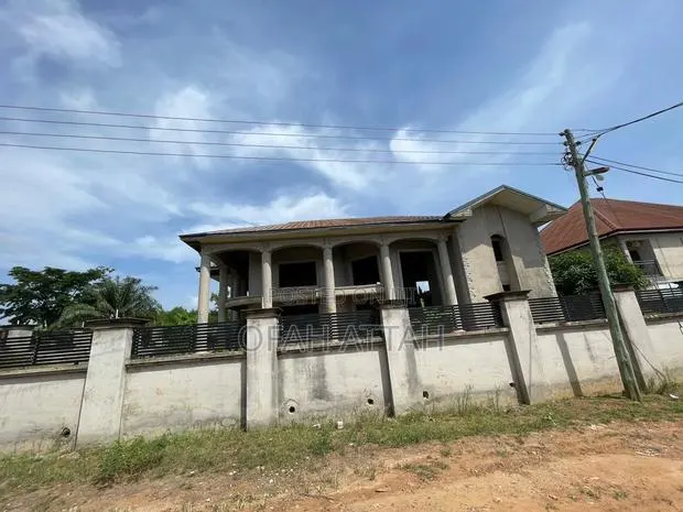 6bdrm Duplex in Domeabra, Kumasi Metropolitan for Sale · Photo 3