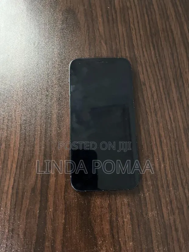 Apple iPhone 12 64 GB Black · Photo 1