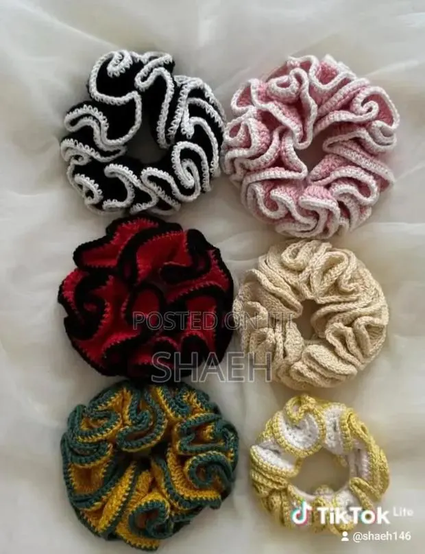 Crochet Scrunchies · Photo 1