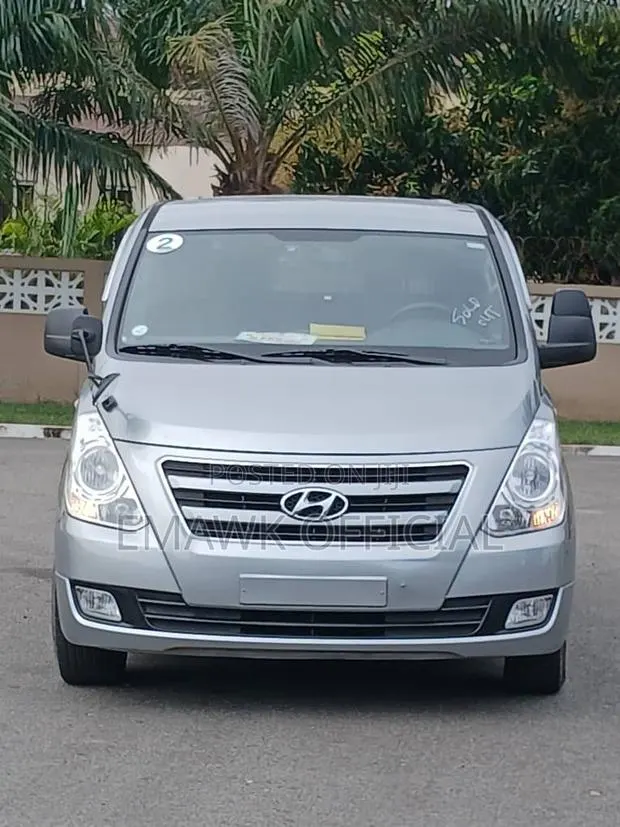 Hyundai Starex 2016 Grey · Photo 1