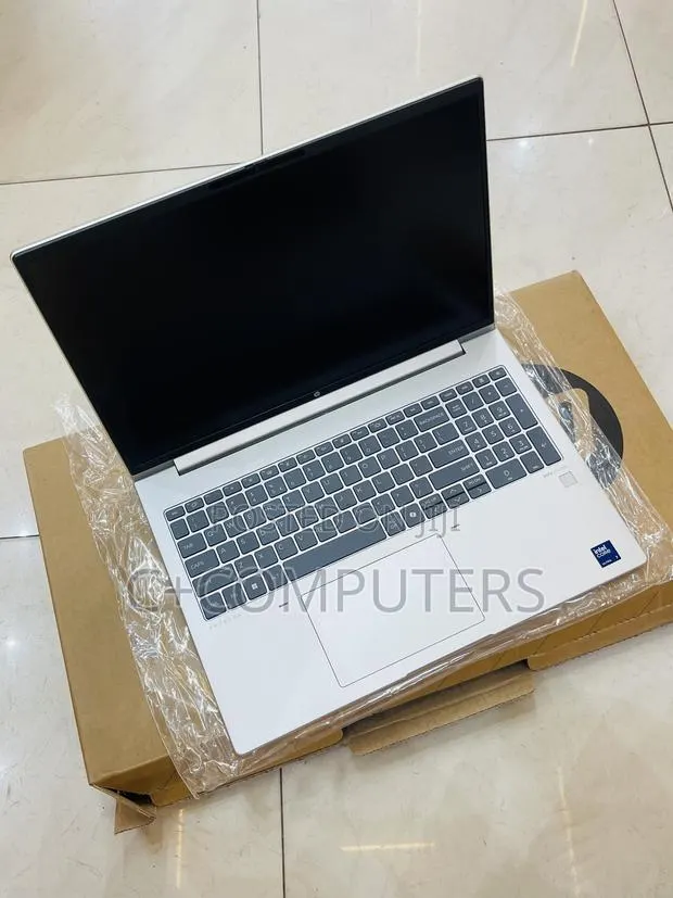 New Laptop HP ProBook 640 16GB Intel Core Ultra 7 SSD 512GB · Photo 1