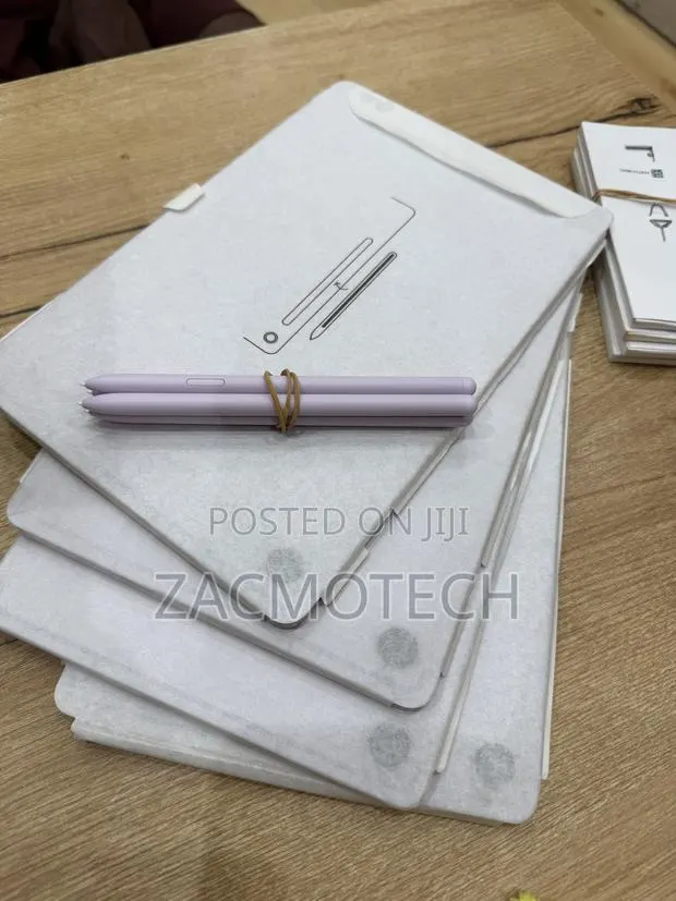 New Samsung Galaxy Tab S9 FE 256 GB Pink · Photo 1