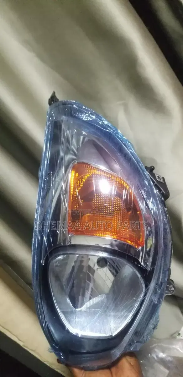 Suzuki Alto 800 Headlight Pair · Photo 1